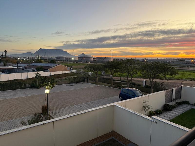 2 Bedroom Property for Sale in De Zicht Estate Western Cape